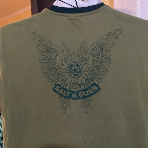 Supernatural men’s medium “salt and burn”  shirt - Picture 4 of 6
